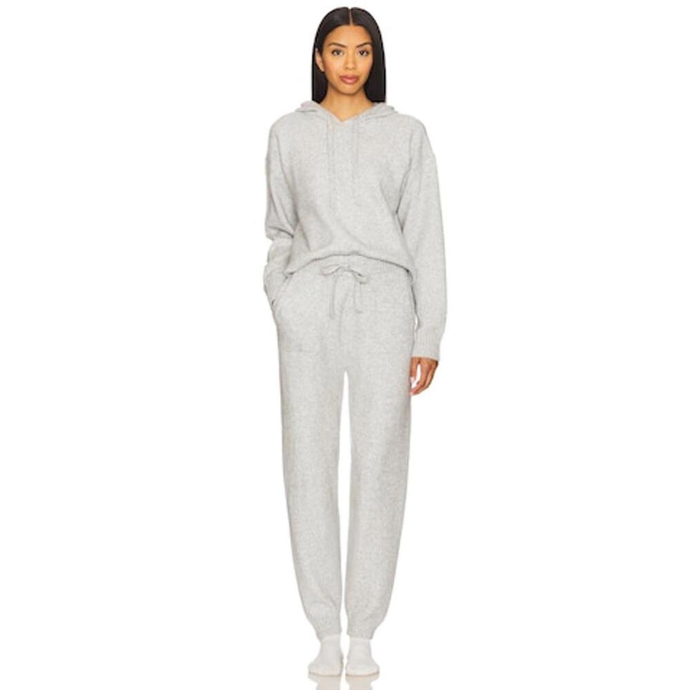 525 America Dahlia Hoodie in Light Heather Grey